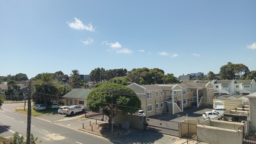 2 Bedroom Property for Sale in Table View Western Cape